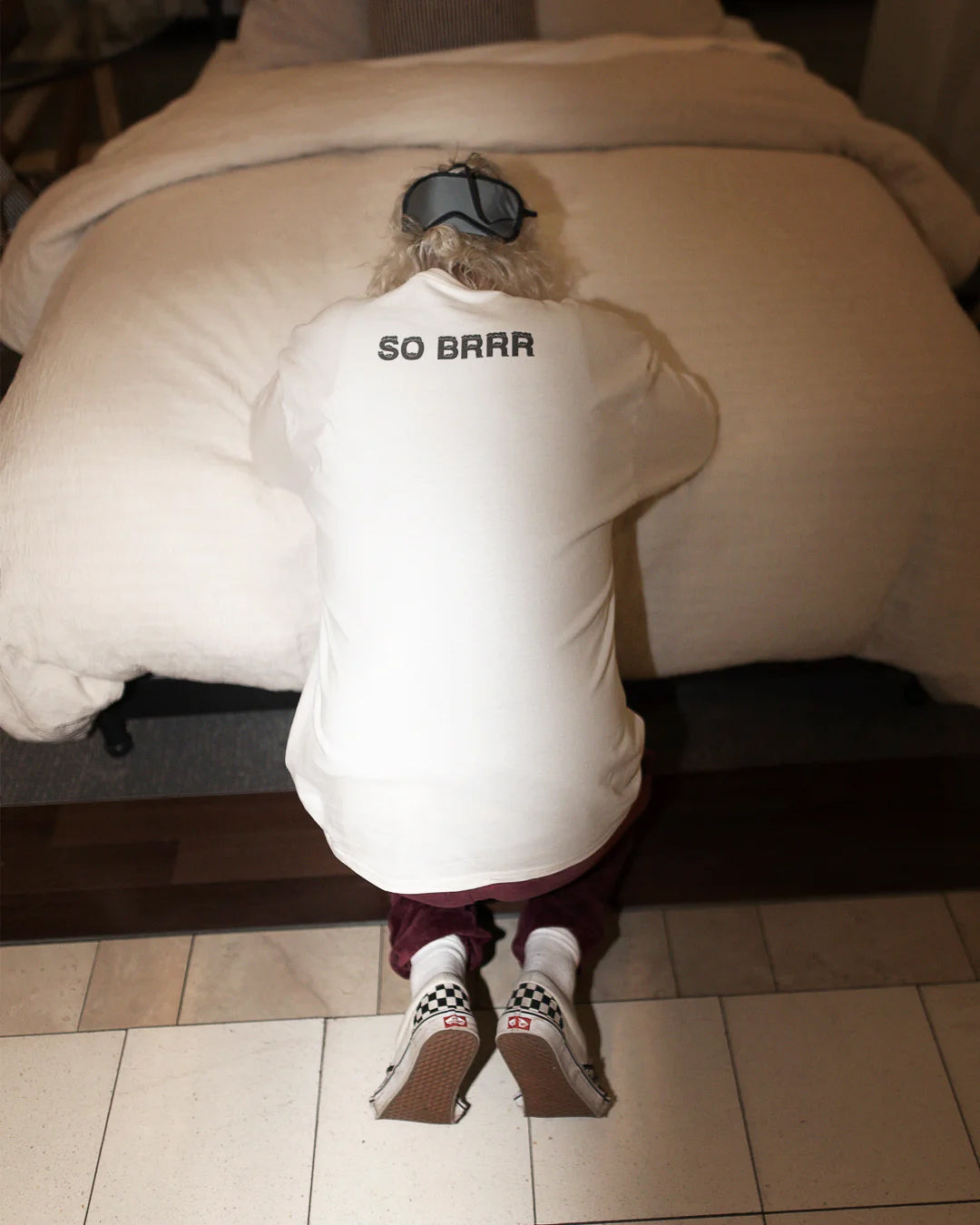 "How To Make Bed" Long Sleeve T-shirt